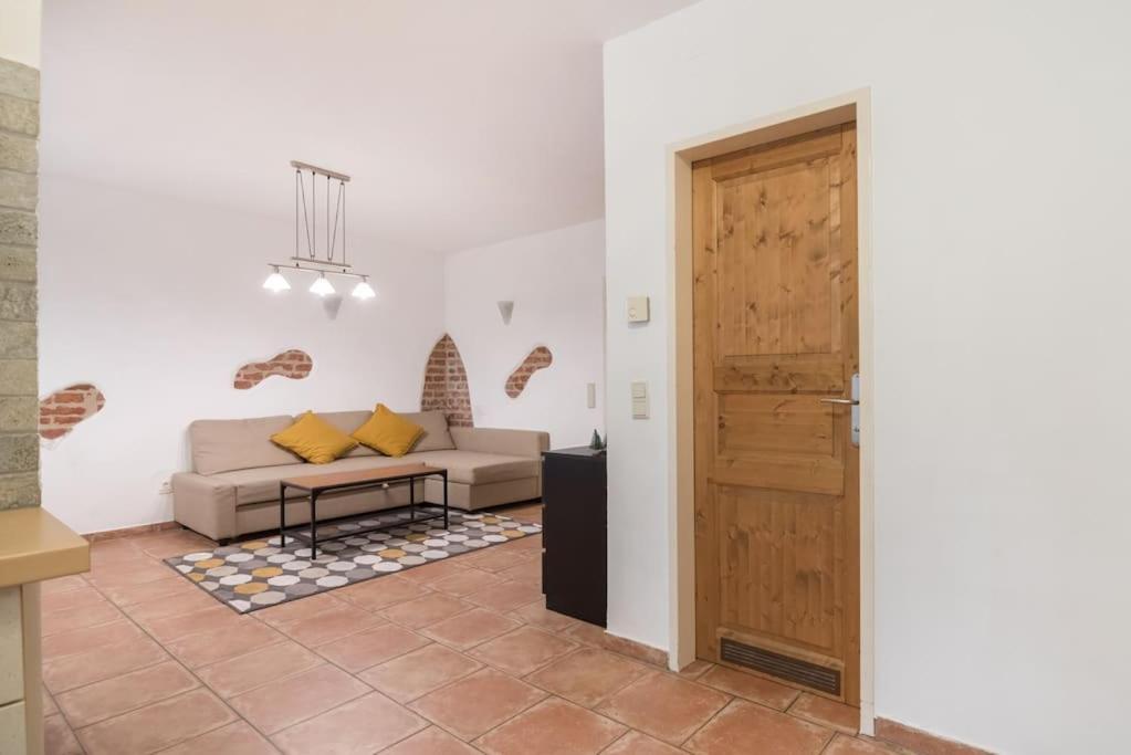 Spacious Central Apartment Вена Экстерьер фото